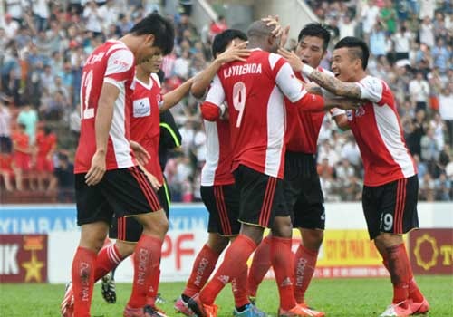 6 cau thu Dong Nai bi ap giai trong dem ve Ha Noi dieu tra hinh anh