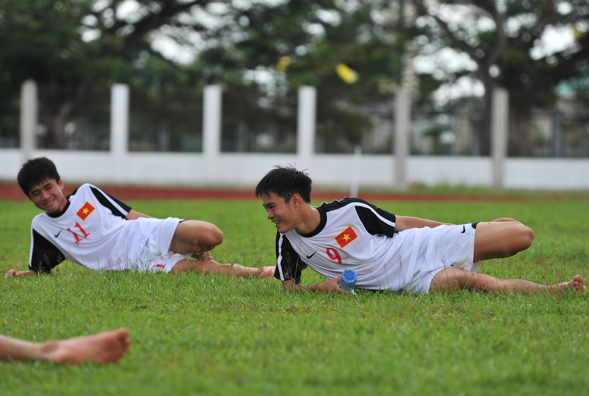 Văn Toàn sẽ đá dự bị cho Công Phượng trong trận đấu ngày mai gặp U21 Singapore. 