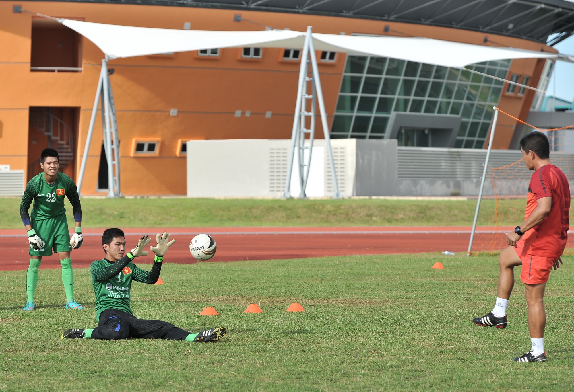 Dưới thời HLV thủ môn Nguyễn Hồng Phẩm, Văn Trường ngày càng tiến bộ rõ nét.