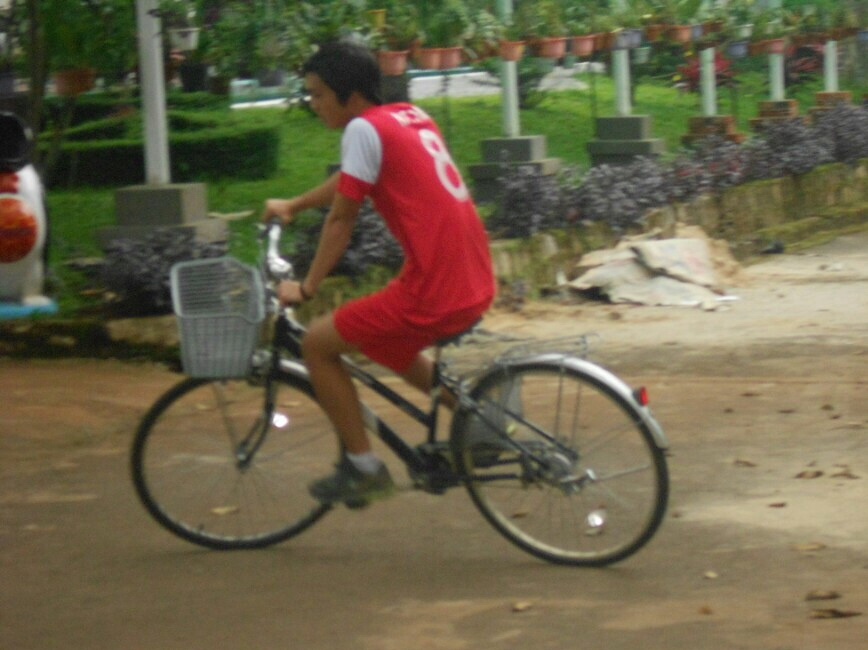 Tuan Anh dap xe de kip phuc hoi du VCK U19 chau A hinh anh