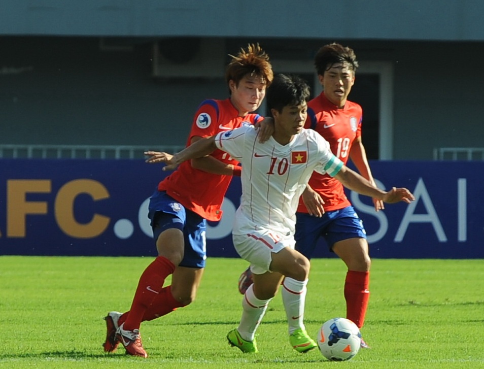 U19 Viet Nam xin doi gio thi dau bat thanh hinh anh