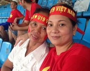 Gia dinh cau thu U19 Viet Nam toi Yangon co vu con thi dau hinh anh