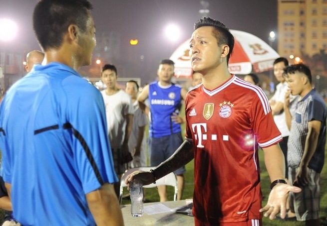 Ca si Tuan Hung tuyen bo bo giai phui Ha Noi hinh anh