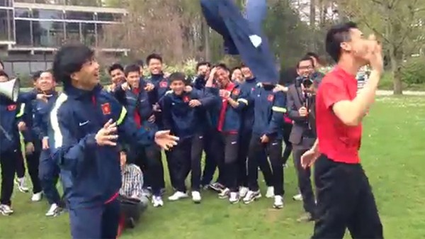 Cong Phuong sam vai Boy nha ngheo trong 'Anh khong doi qua' hinh anh