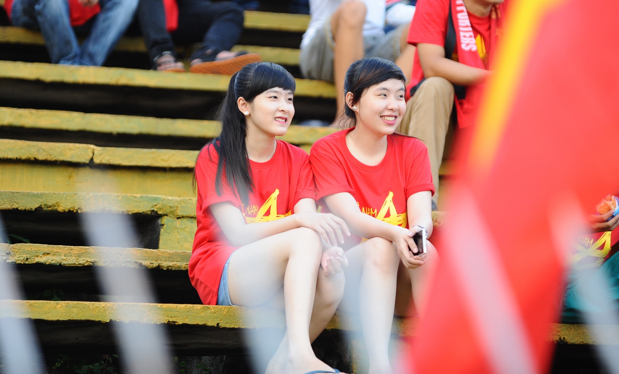 Fan nu vuot 200 cay so den Can Tho co vu U21 Viet Nam hinh anh