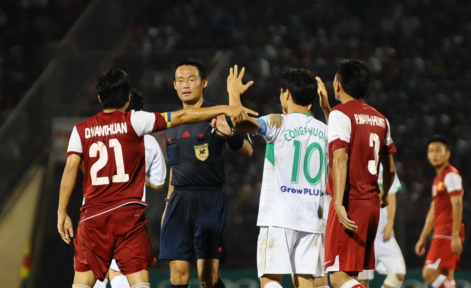 Nhung tinh huong khien dan anh U21 Viet Nam mat diem hinh anh