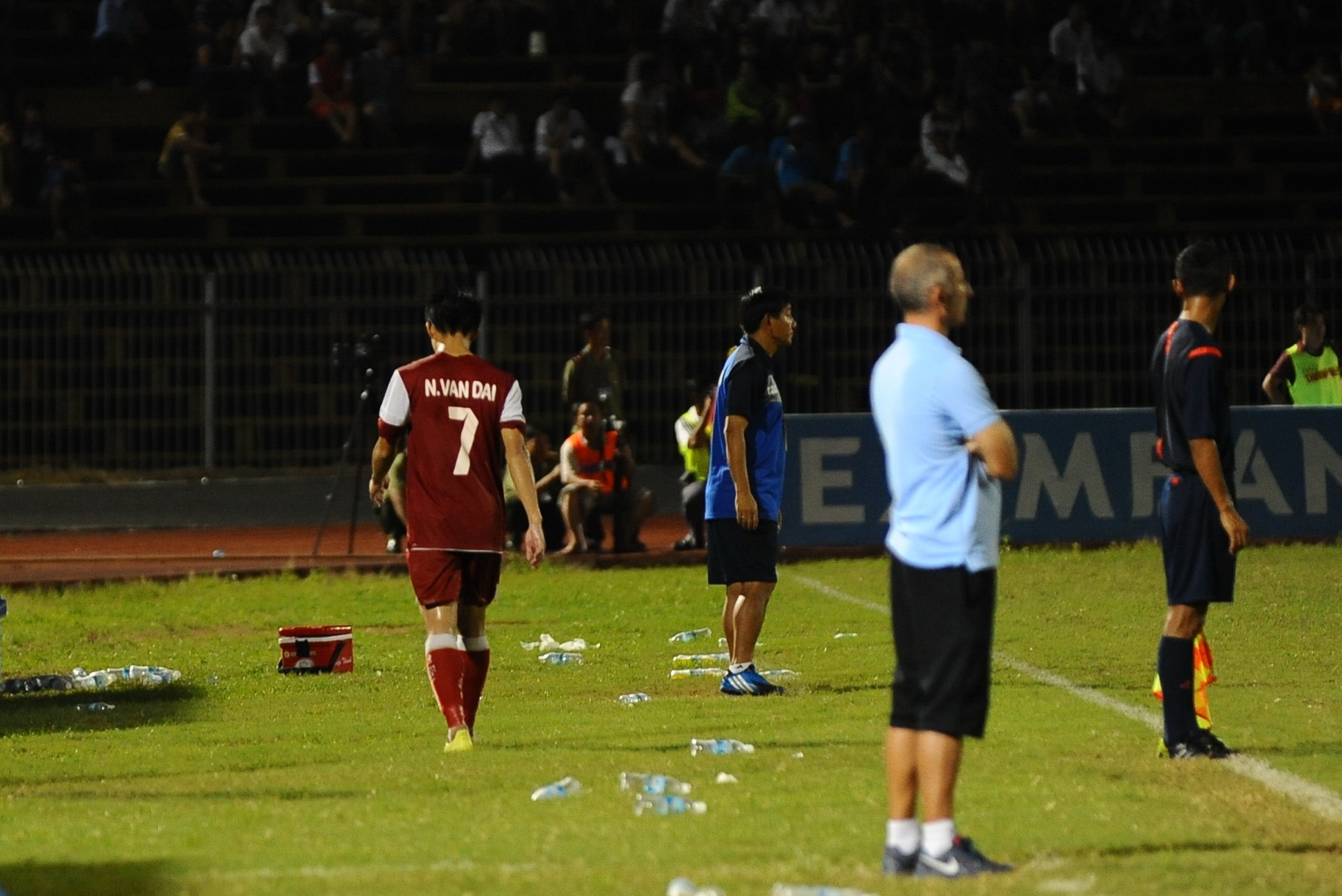 Ngan Van Dai khong chao BHL U19_zing.jpg