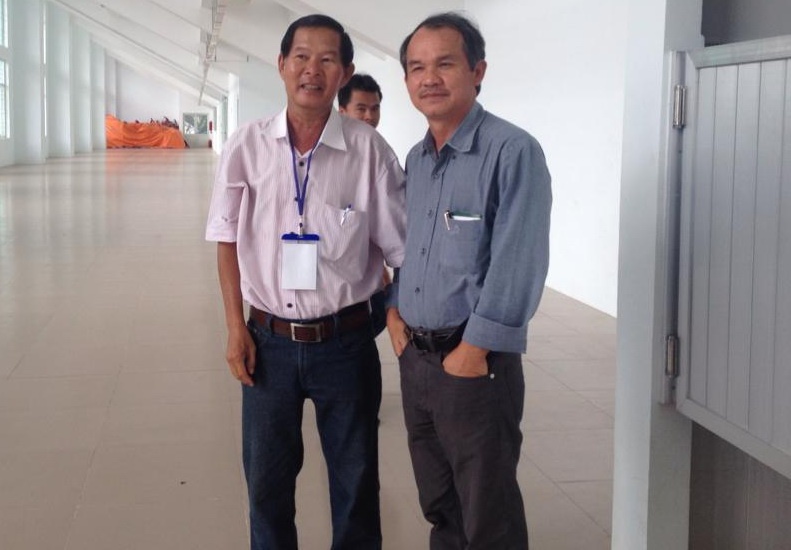 Bầu Đức dự khán trận đấu trên hàng ghế khách mời.