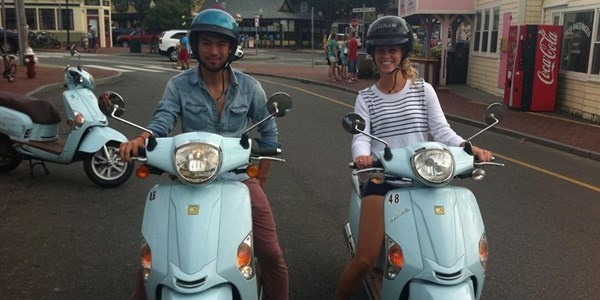 Lee Nguyen va Alison in USA_YQFJ