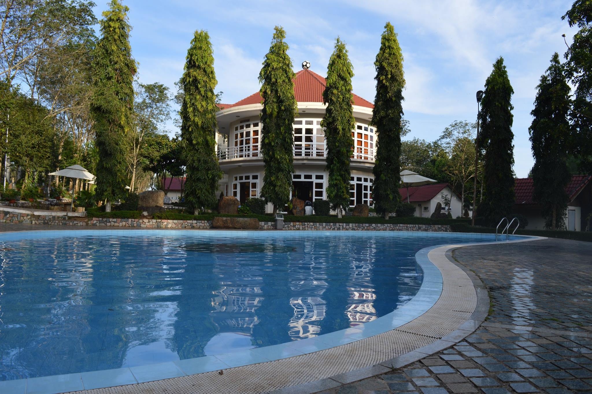 Bau Duc nang cap Hoc vien uom mam Cong Phuong, Tuan Anh hinh anh