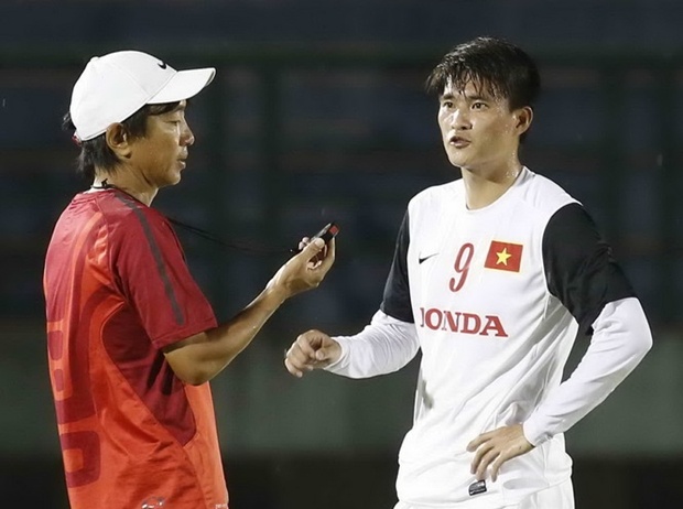 Cong Vinh van la so 1 trong mat HLV Miura hinh anh