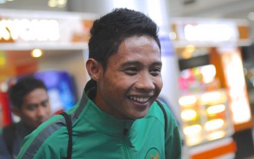 Sao U19 Indonesia hoi tham Cong Phuong khi vua toi Viet Nam hinh anh