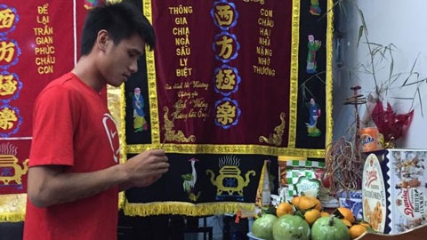 Trung ve DTVN nghen ngao khi ve thap nen huong muon cho ong hinh anh