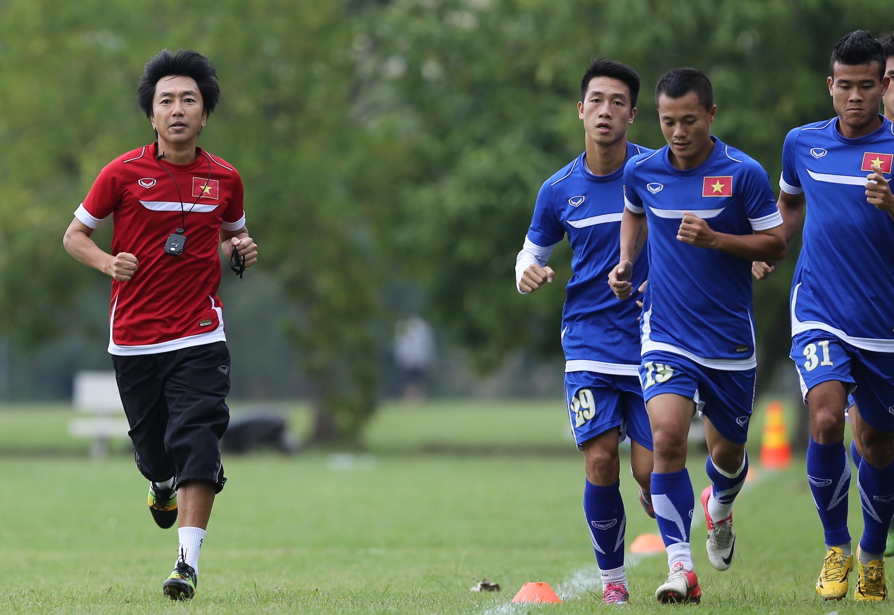 Tuyen Viet Nam no luc chuan bi truoc dai chien voi Malaysia hinh anh