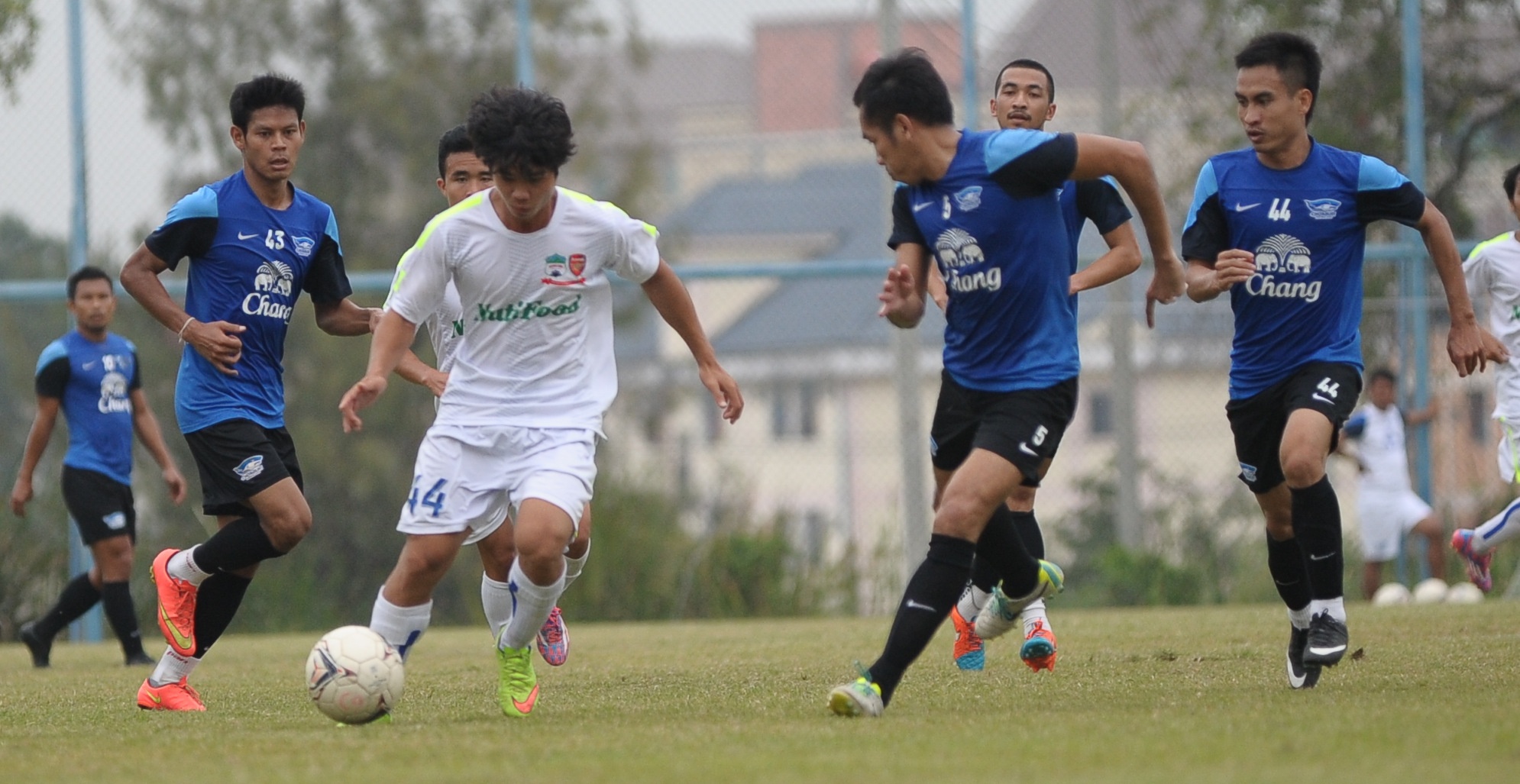 Clip Chonburi 0-3 HAGL: Hong Duy, Cong Phuong lap sieu pham hinh anh