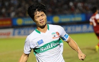 Cong Phuong soc vi lo anh hon Hoa Minzy hinh anh