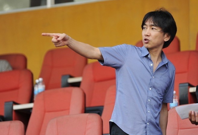 La phieu cua HLV Miura chon Ronaldo cho Qua bong vang FIFA hinh anh