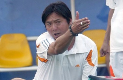 HLV Huynh Duc: 'Cong Phuong gia vo nga kiem penalty' hinh anh