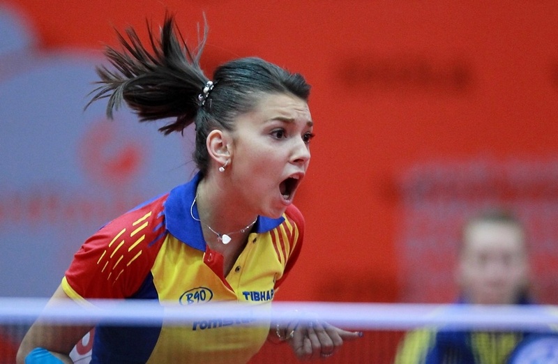 'Nu than' bong ban Romania bo xa tay vot Trung Quoc 6 diem trong tran danh doi khang hinh anh