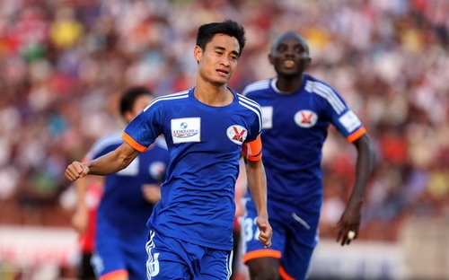 Than Quang Ninh lay cong bu thu trong tran gap HAGL hinh anh