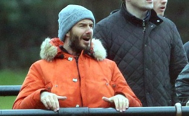 Beckham phan khich xem con trai ghi ban vao luoi Liverpool hinh anh