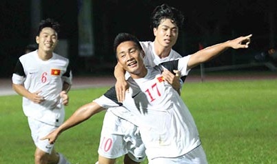 Cong Phuong hoi ngo cung dong doi o lo dao tao SLNA hinh anh