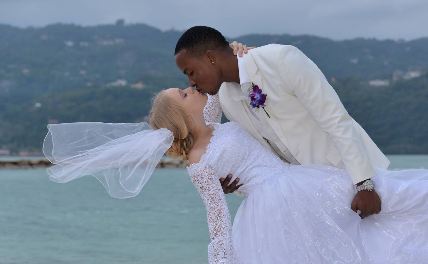 Sao V.League chup anh cuoi cung ban gai Nga o bien Caribe hinh anh