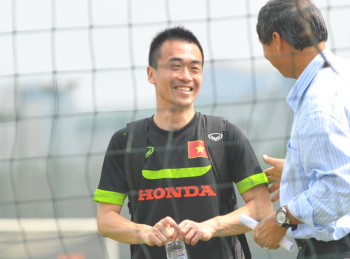 DT Olympic Viet Nam bo sung bac si tri lieu Kubo Shinichi hinh anh