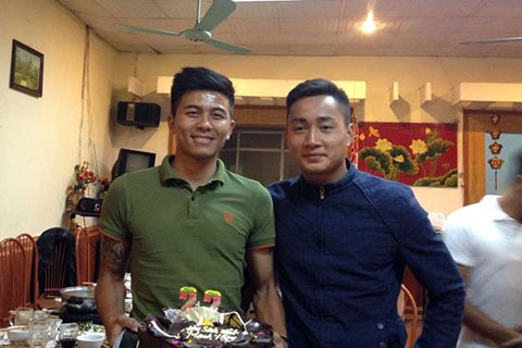 Tuấn Tài trong ngày vui của Mạnh Hùng.