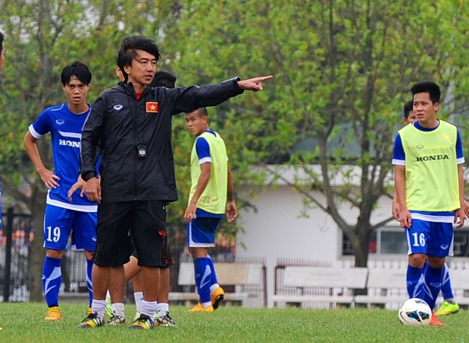 HLV Miura loai 7 cau thu truoc vong loai U23 chau A hinh anh