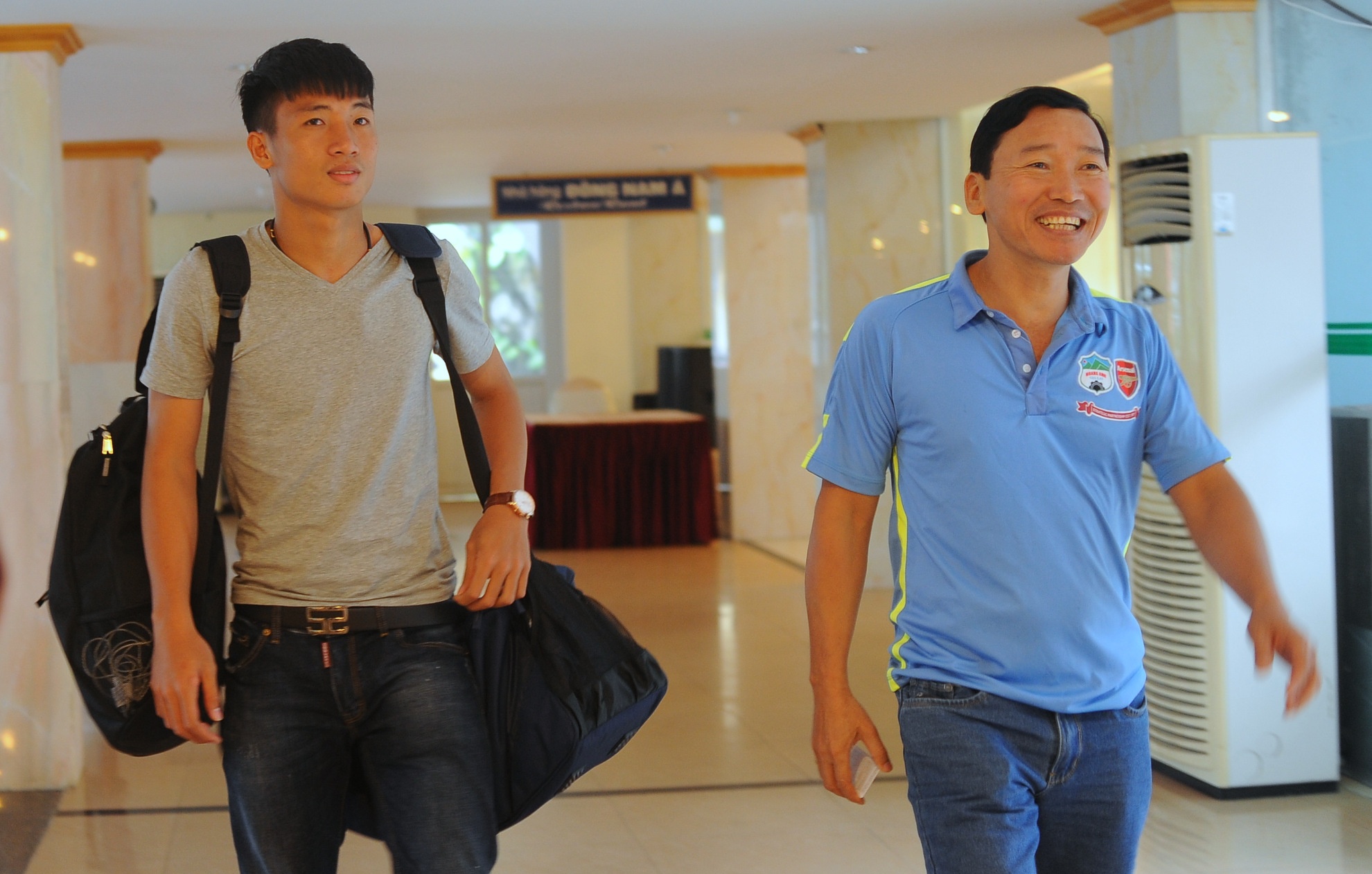 Trung ve U23 Viet Nam hoi quan cung HAGL hinh anh