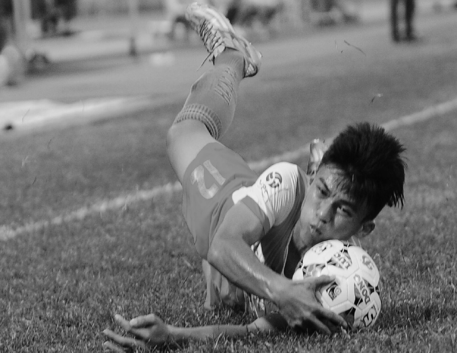 Thai Sung choi lan xa trong lan dau da chinh hinh anh