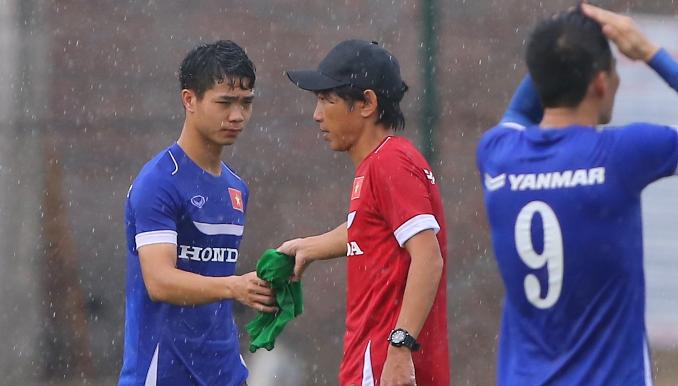 DTVN doi mua tap luyen truoc cuoc so tai voi Trieu Tien hinh anh