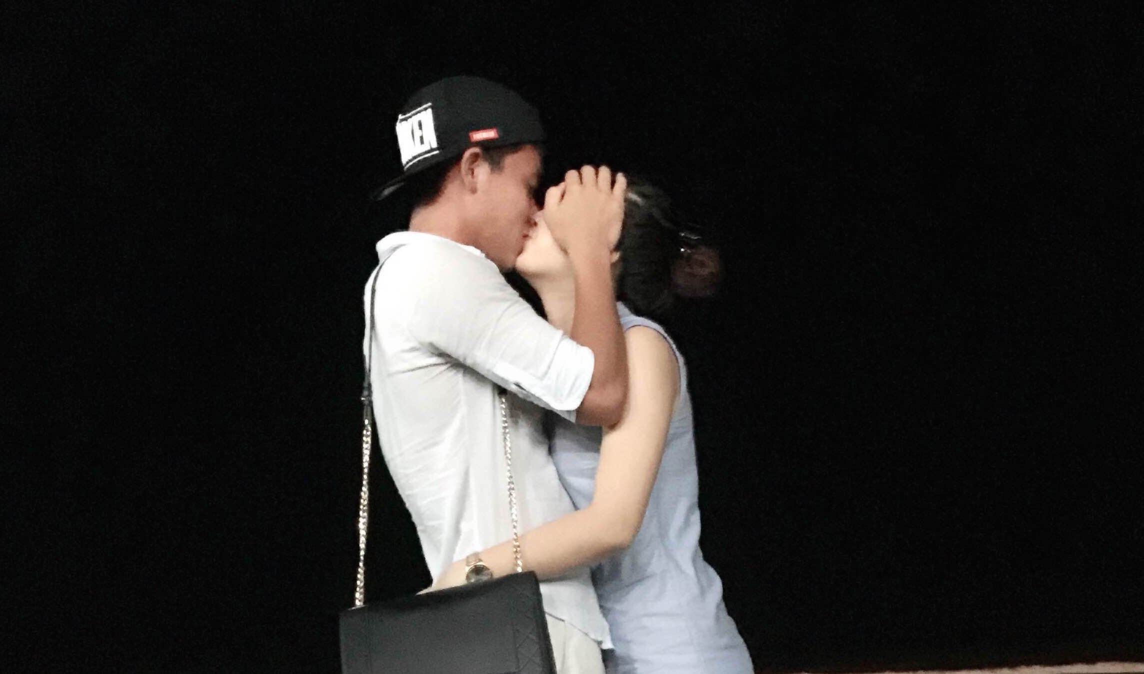 Tien dao U23 Viet Nam ben duyen nu bien tap vien truyen hinh hinh anh