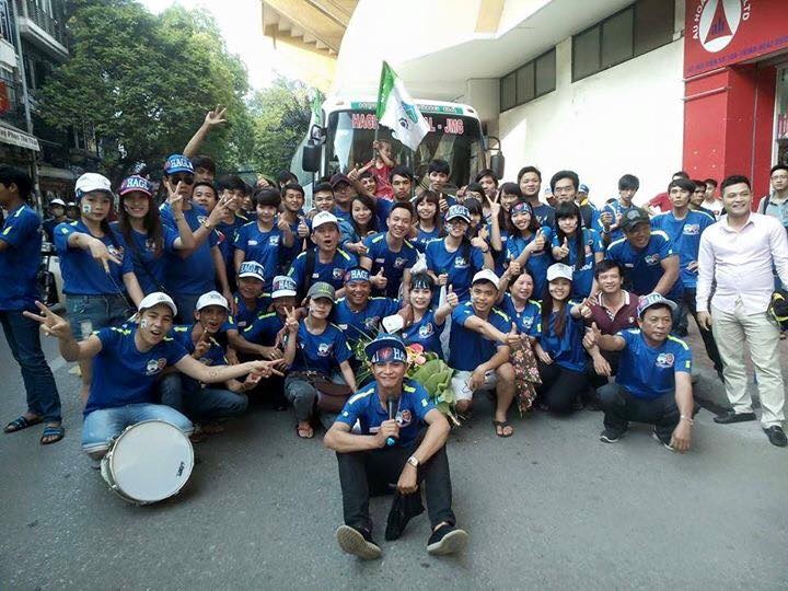 Nguoi ham mo di chuyen thau dem toi Da Nang tiep lua HAGL hinh anh