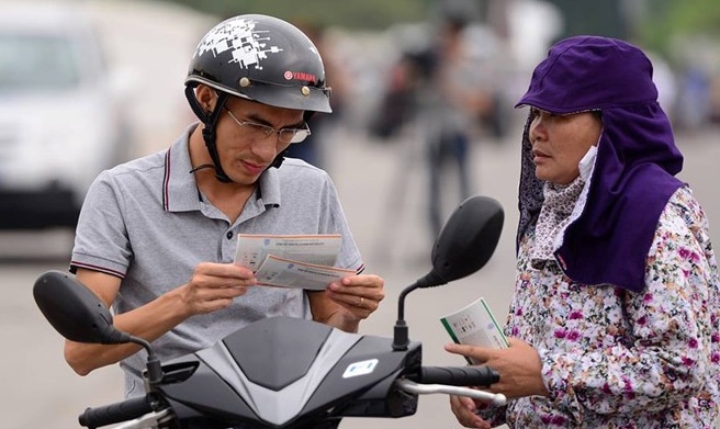 Ve cho den tran DT Viet Nam - Man City giam ngang gia goc hinh anh