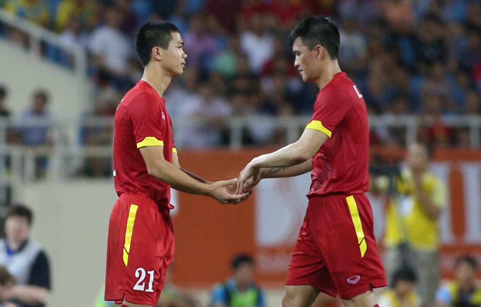 HLV Miura giai thich ly do cho Cong Phuong da 5 phut hinh anh