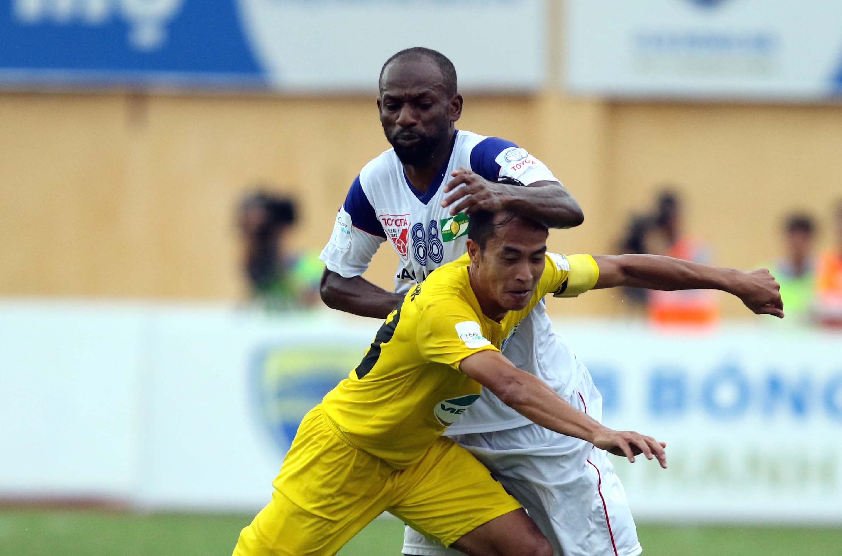 SLNA thua tran vi Tay vua yeu, vua thieu nhiet hinh anh