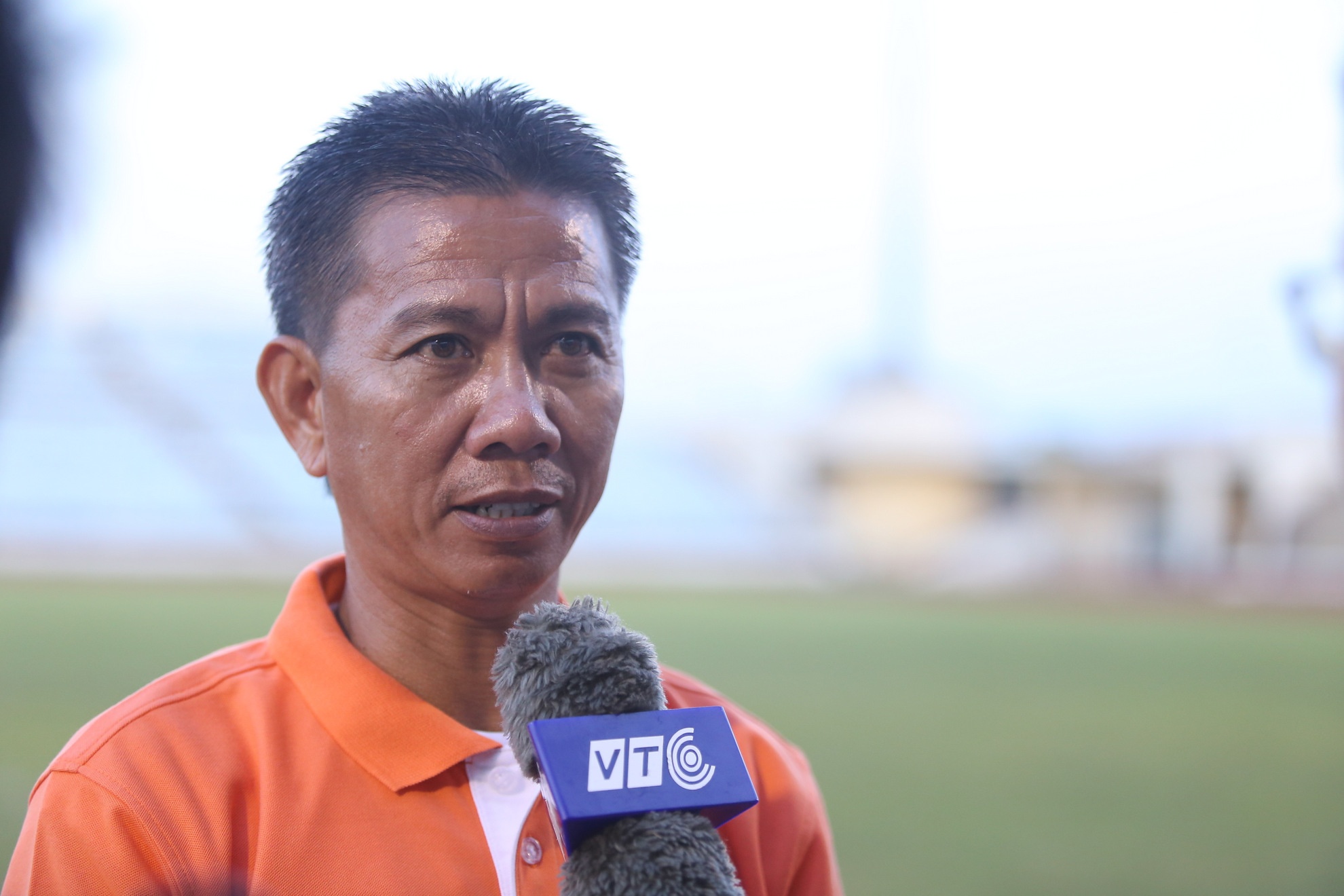 HLV truong U19 Viet Nam muon cac hoc tro som boc lo sai lam hinh anh