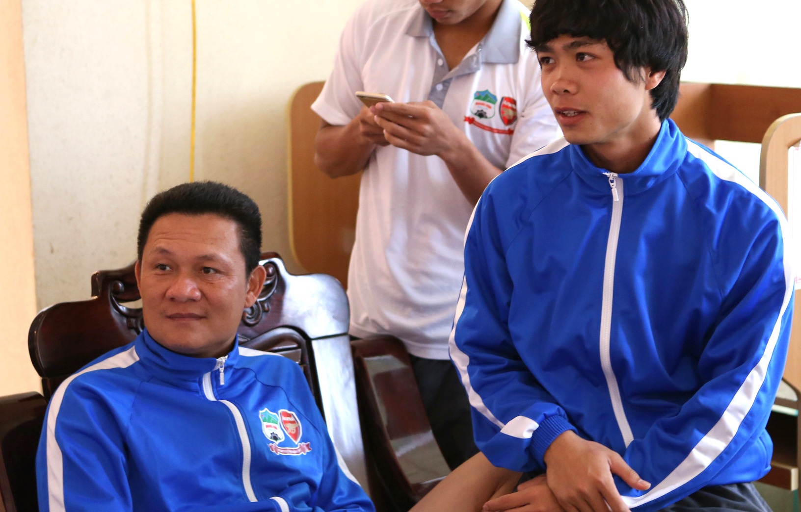 Tan HLV truong HAGL trung thanh voi loi choi cua thay Giom hinh anh