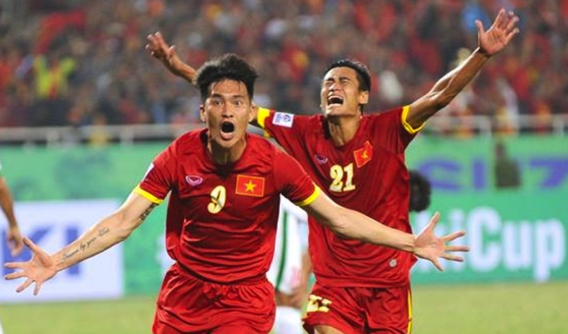 Cong Vinh nhan cu dup giai thuong cua LDBD Dong Nam A hinh anh