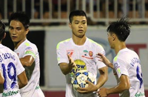 Dong Nai thua tran giup HAGL nhan them tien thuong hinh anh