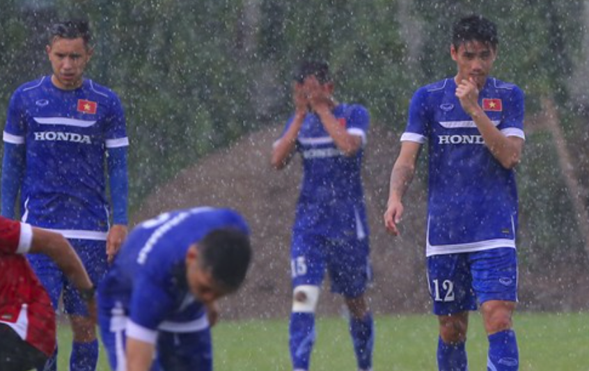 DT Viet Nam doi mua tap lam quen san thi dau o Dai Loan hinh anh