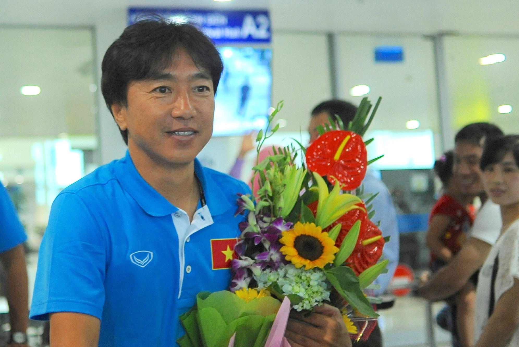 HLV Miura: 'Nguoi ham mo sai khi nghi Dai Loan yeu hon VN' hinh anh