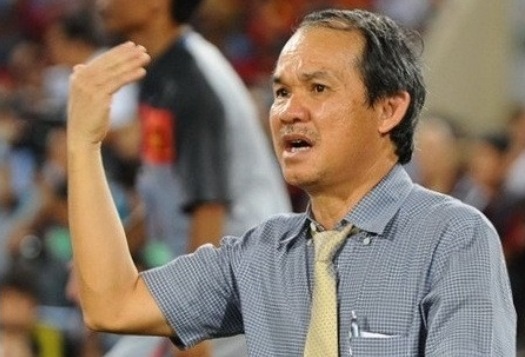 Bau Duc: 'Sa thai Miura, toi se chi tien moi nguoi gioi hon' hinh anh