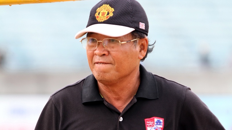 HLV doi xuong hang mong V.League co nhieu tran dau sach hinh anh