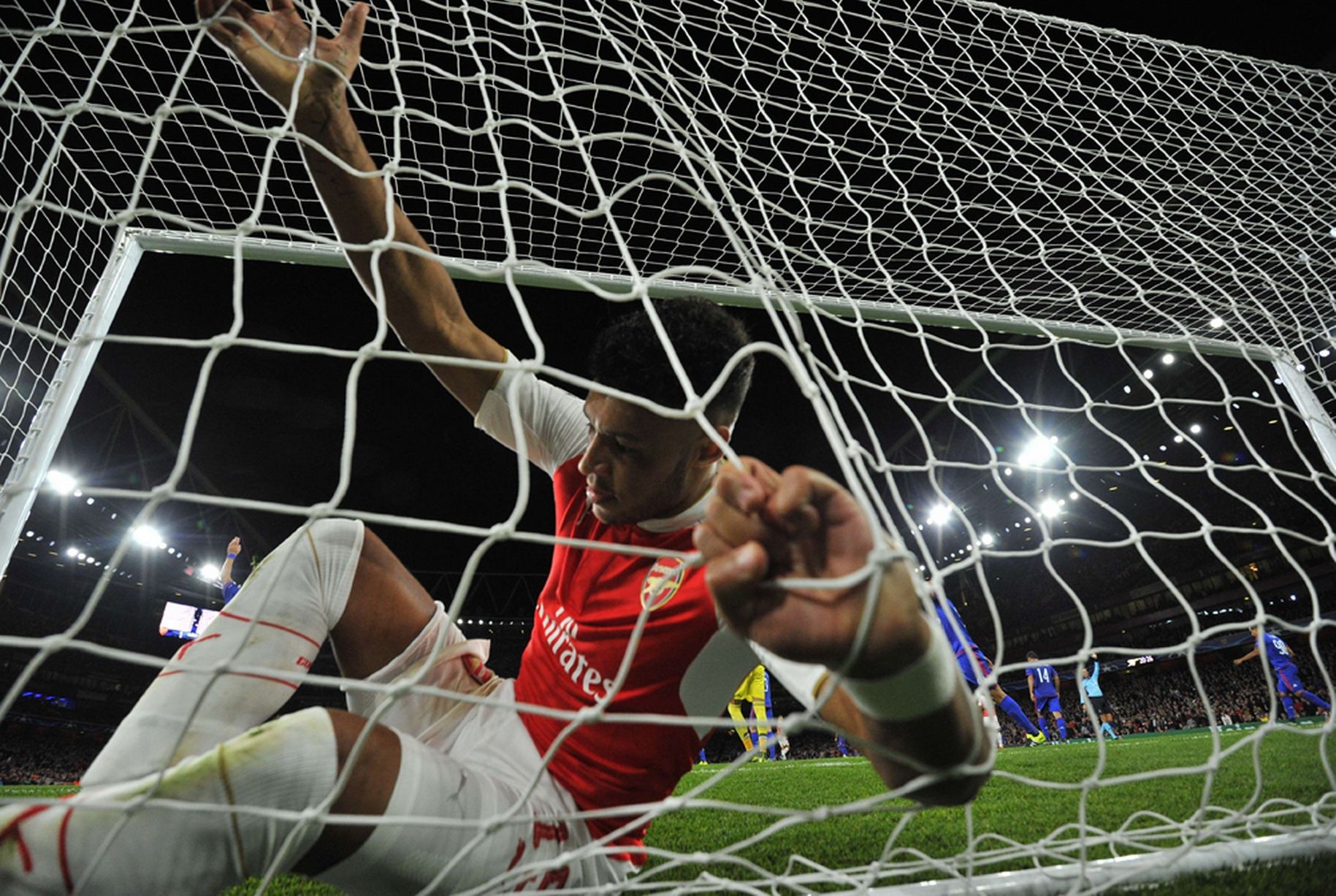 Arsenal cach xa dang cap Champions League hinh anh