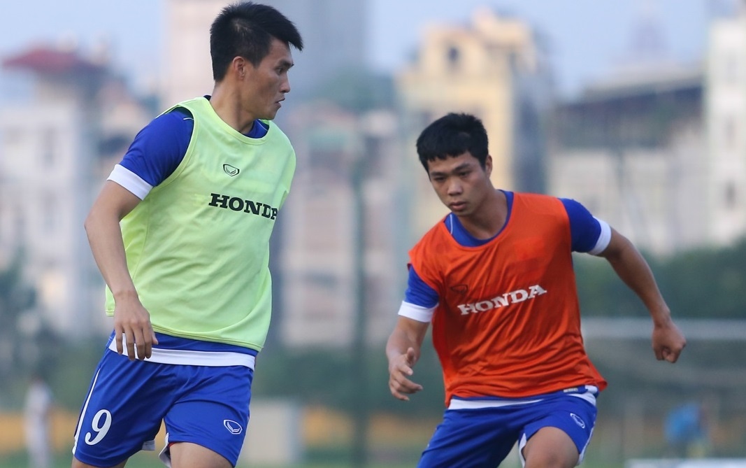 Cong Phuong va trung ve Viet kieu tap buoi dau tren tuyen hinh anh