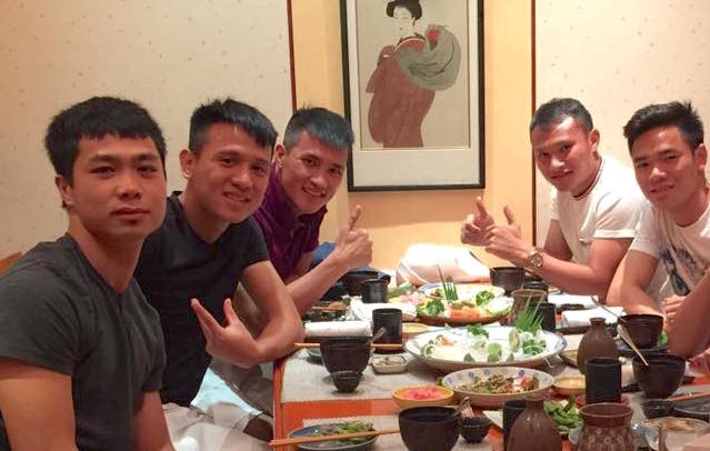 Cong Vinh moi Cong Phuong, Phi Son di an toi hinh anh