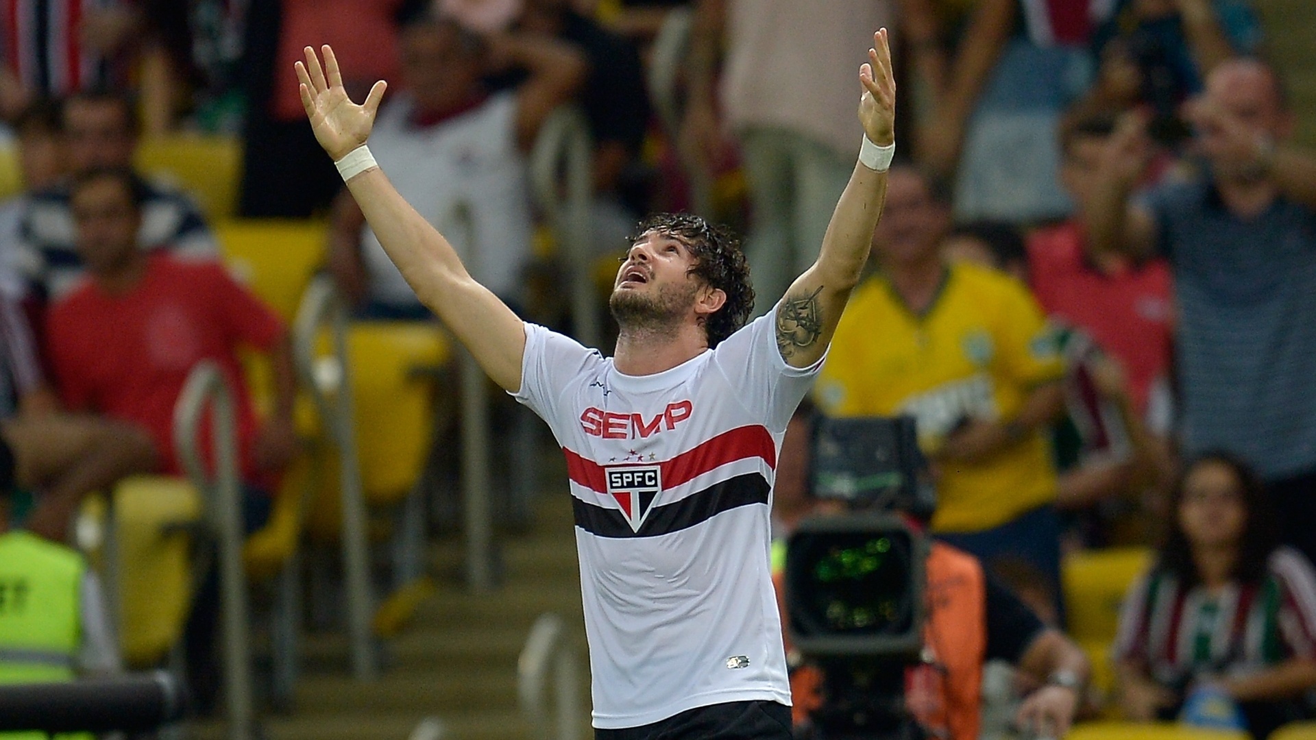Alexandre Pato hồi sinh mạnh mẽ dưới màu áo Sao Paulo.